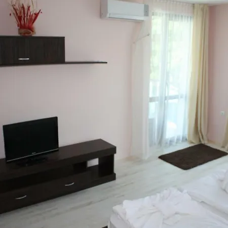 Spacious 2bedroom *