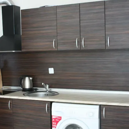 Spacious 2bedroom * Σάνι Μπιτς